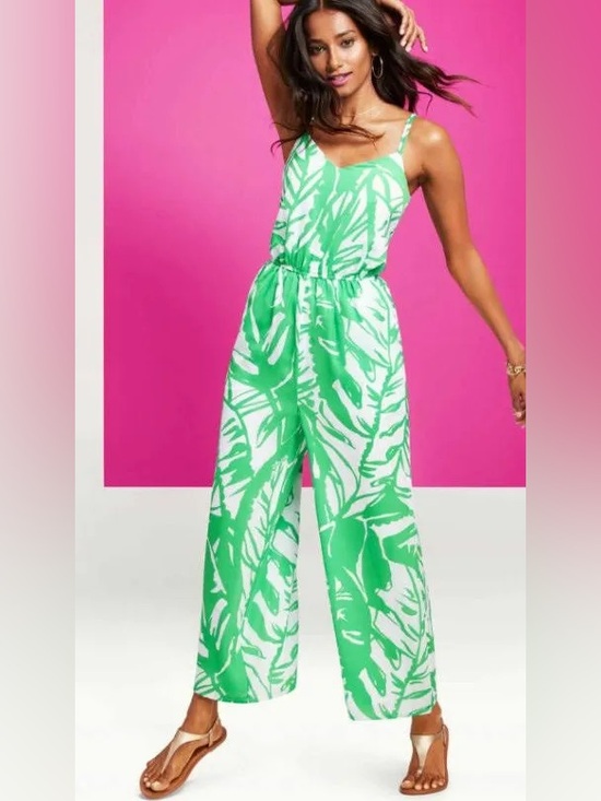 Lilly Pulitzer for Target Pants - Lilly Pulitzer for Target Green & White Palm-Print Wide-Leg Jumpsuit w/ pockets